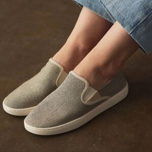 LIKE New OluKai Slip Ons PEHUEA SIZE 10 Grey ⭐️⭐️⭐️
